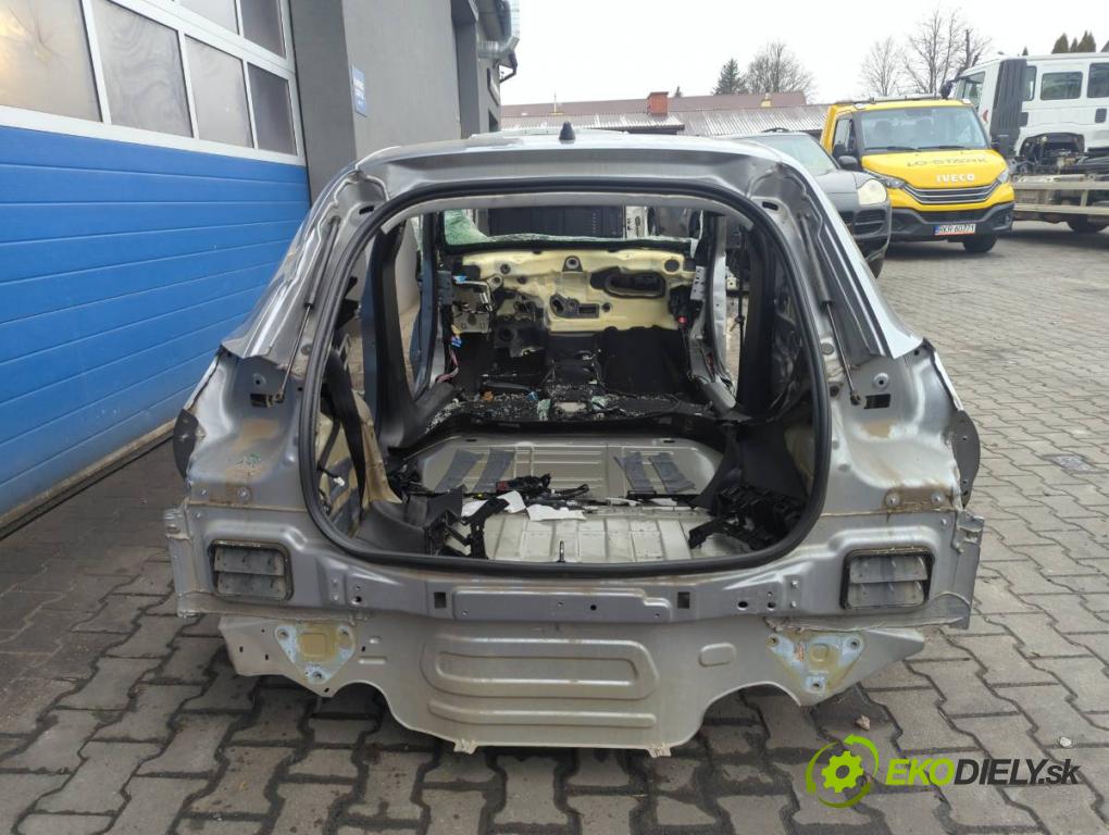 PEUGEOT 208 II (UB_, UP_, UW_, UJ_) 2019 - 2022    e-208 100 kW [136 KM] elektryczny 2019 - 2022  KAROSERIA ČTVRŤÁK blatník zadní část pravý práh střecha PODŁUŻNICA levý