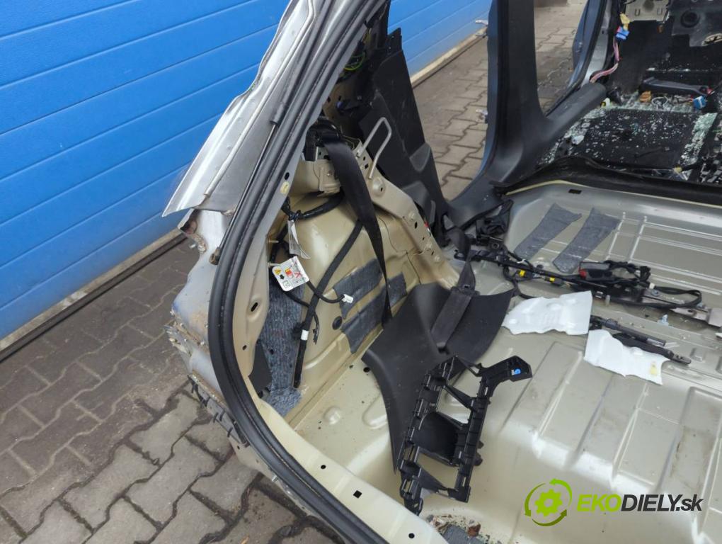 PEUGEOT 208 II (UB_, UP_, UW_, UJ_) 2019 - 2022    e-208 100 kW [136 KM] elektryczny 2019 - 2022  KAROSERIA ČTVRŤÁK blatník zadní část pravý práh střecha PODŁUŻNICA levý