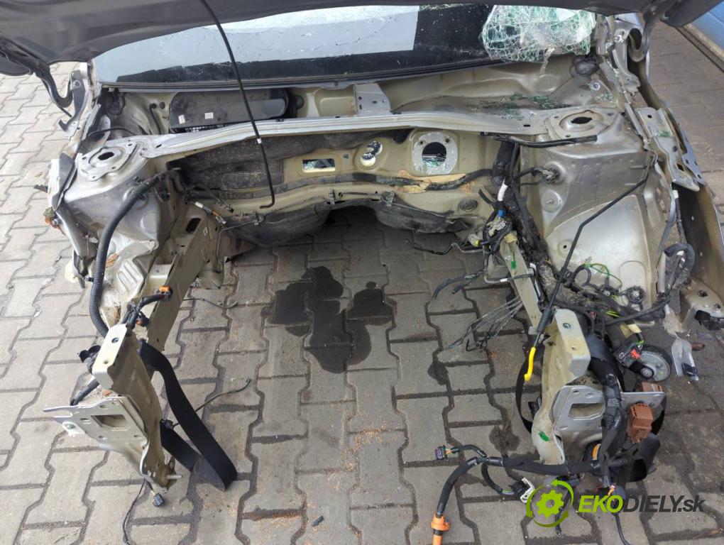 PEUGEOT 208 II (UB_, UP_, UW_, UJ_) 2019 - 2022    e-208 100 kW [136 KM] elektryczny 2019 - 2022  KAROSERIA ČTVRŤÁK blatník zadní část pravý práh střecha PODŁUŻNICA levý
