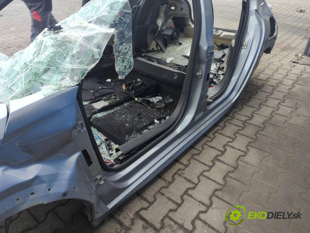 PEUGEOT 208 II (UB_, UP_, UW_, UJ_) 2019 - 2022    e-208 100 kW [136 KM] elektryczny 2019 - 2022  KAROSERIA ČTVRŤÁK blatník zadní část pravý práh střecha PODŁUŻNICA levý
