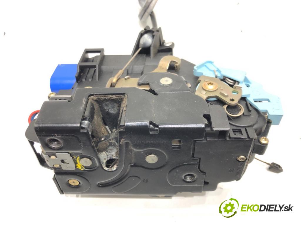 VW TOURAN (1T1, 1T2) 2003 - 2010    1.9 TDI 74 kW [100 KM] olej napędowy 2003 - 2004  zámok dveře pravý přední část 3D1837016