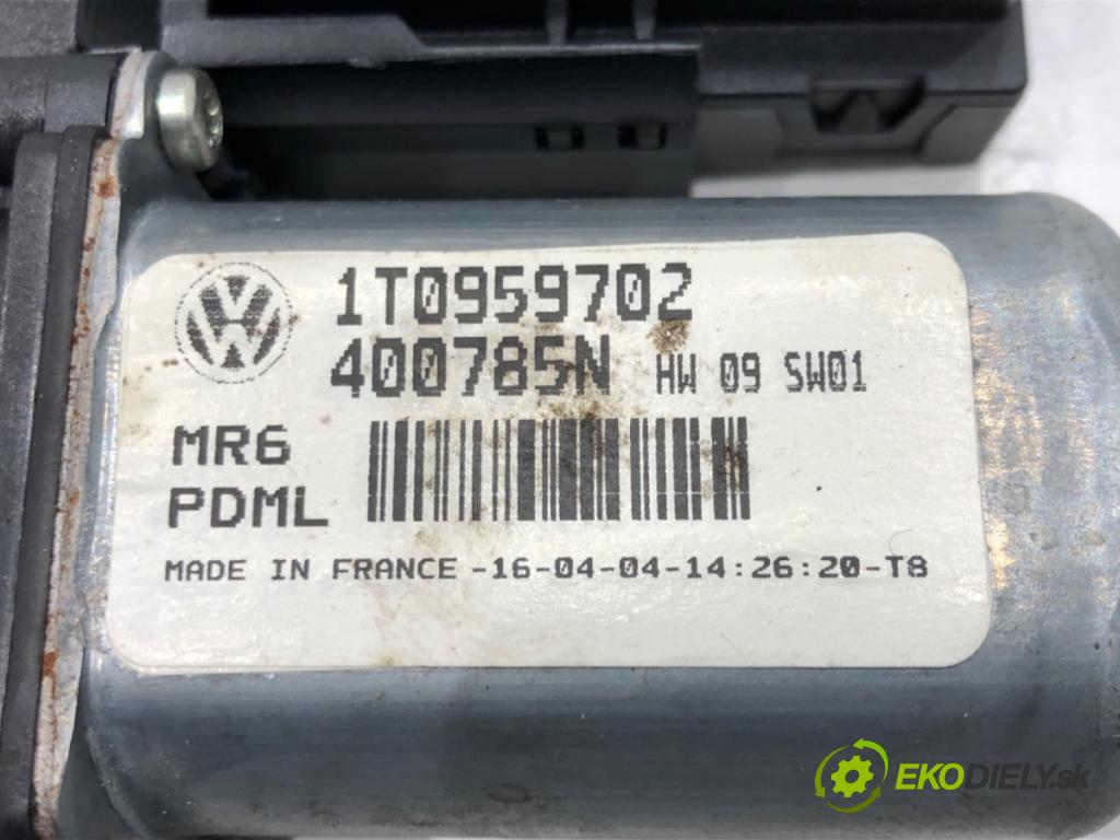 VW TOURAN (1T1, 1T2) 2003 - 2010    1.9 TDI 74 kW [100 KM] olej napędowy 2003 - 2004  motorek sťahovaní okna přední část pravý 1K0959792C (Ostatné)