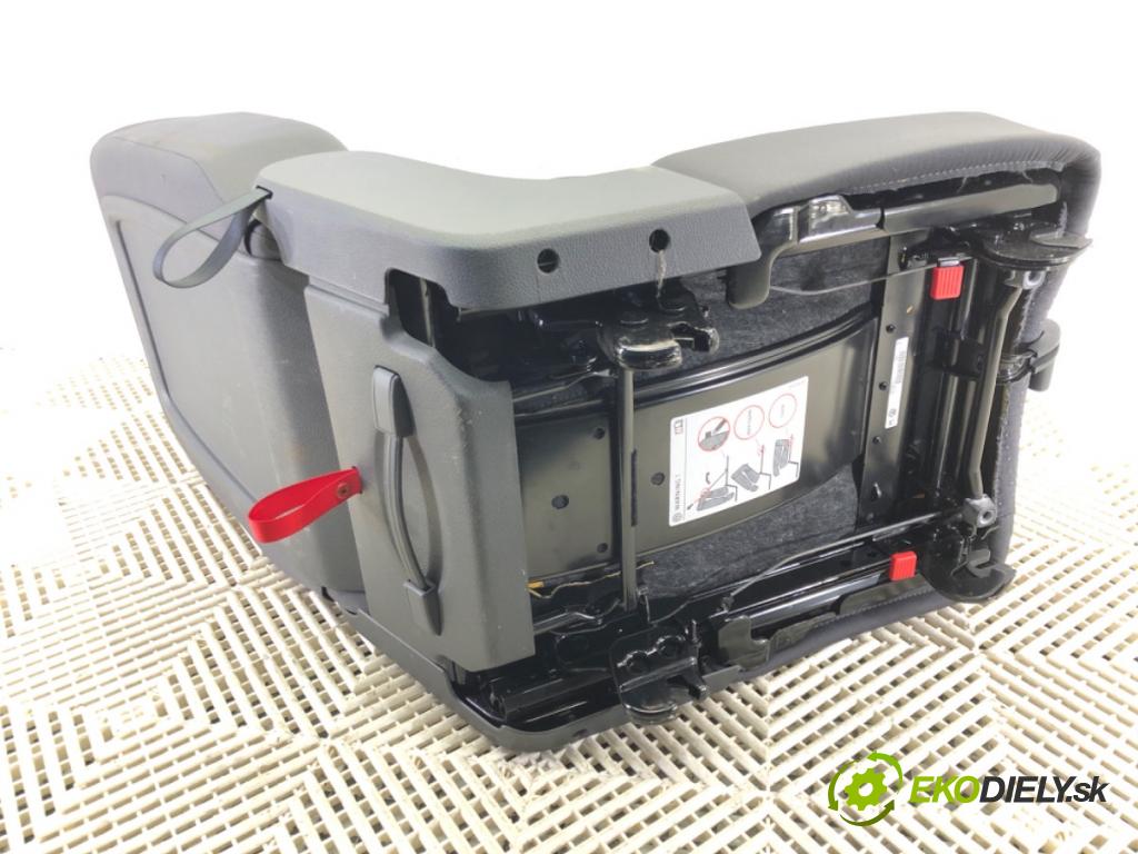 VW TOURAN (1T1, 1T2) 2003 - 2010    1.9 TDI 74 kW [100 KM] olej napędowy 2003 - 2004  Sedadlo zad