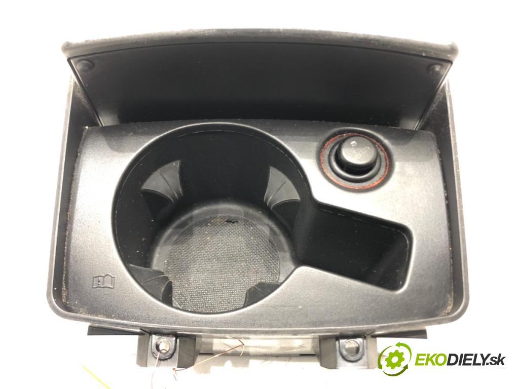 AUDI A6 C6 (4F2) 2004 - 2011    2.4 130 kW [177 KM] benzyna 2004 - 2008  Držiak na nápoje 4F1862533A (Úchyty, držiaky na nápoje)