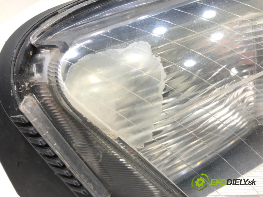 AUDI A6 C6 (4F2) 2004 - 2011    2.4 130 kW [177 KM] benzyna 2004 - 2008  Svetlomet pravy predný XENON