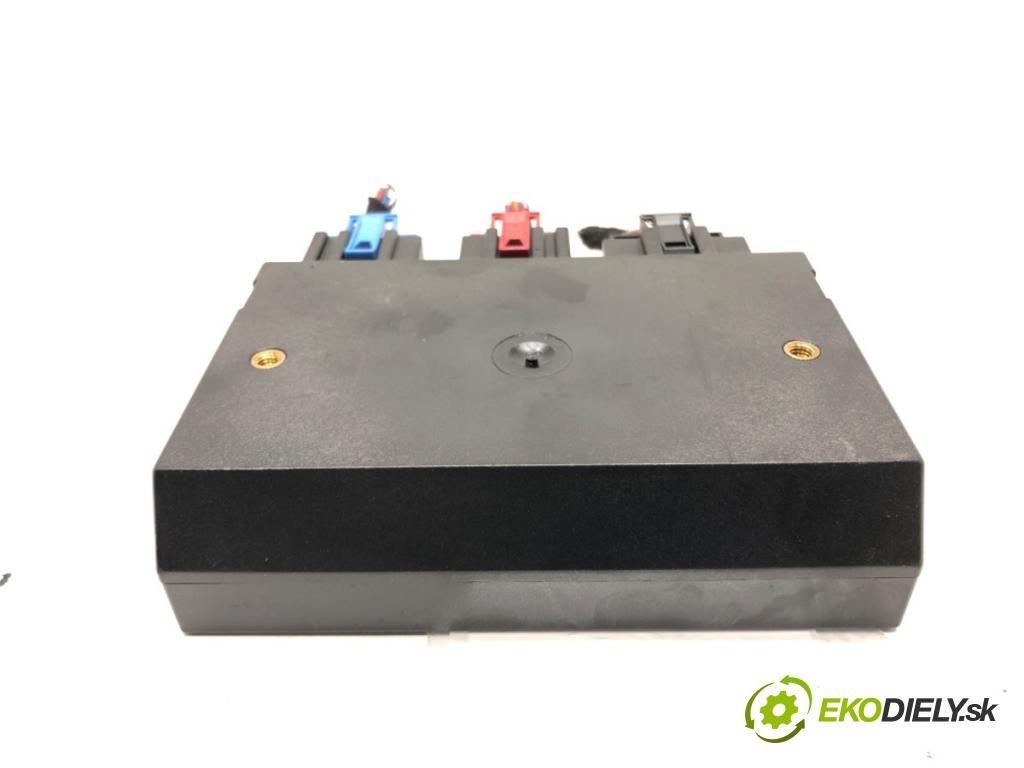 AUDI A6 C6 (4F2) 2004 - 2011    2.4 130 kW [177 KM] benzyna 2004 - 2008  Modul ťažného oka 4F0907383 (Ostatné)