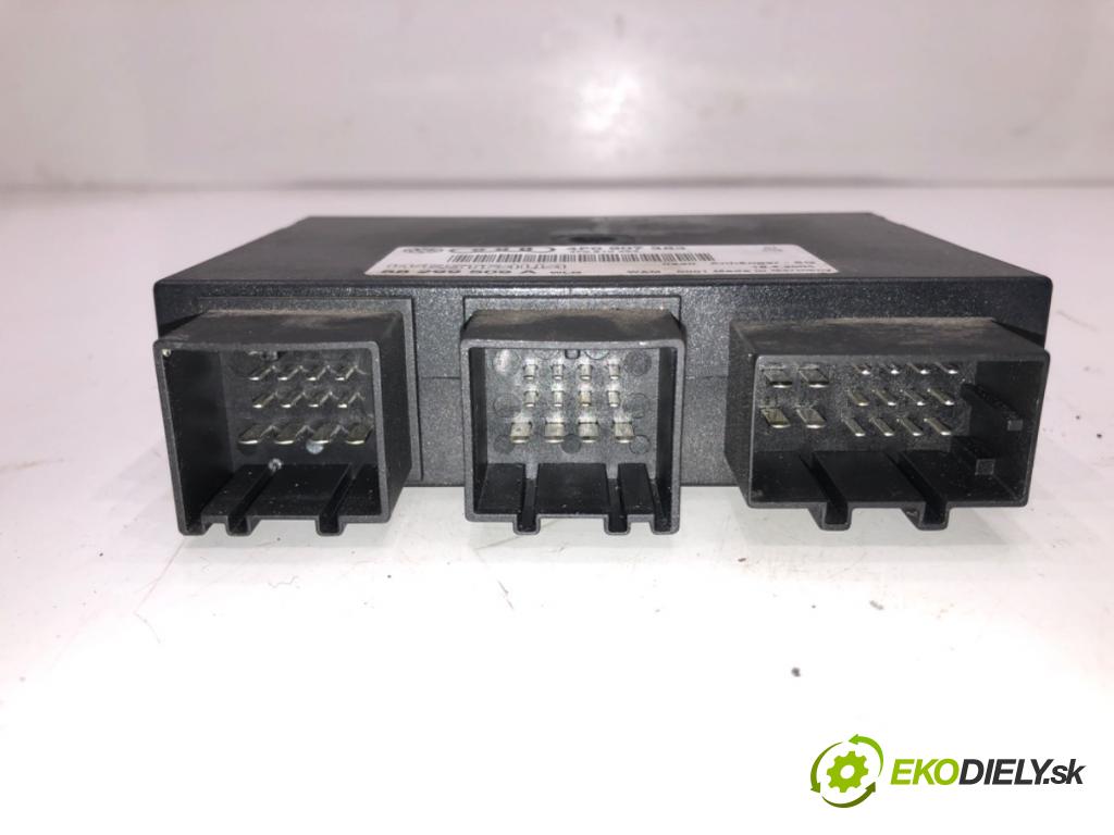 AUDI A6 C6 (4F2) 2004 - 2011    2.4 130 kW [177 KM] benzyna 2004 - 2008  Modul ťažného oka 4F0907383 (Ostatné)