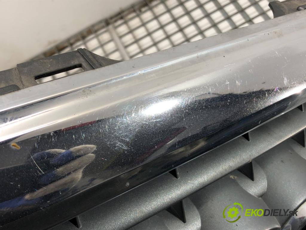 AUDI A6 C6 (4F2) 2004 - 2011    2.4 130 kW [177 KM] benzyna 2004 - 2008  mřížka maska 4F0853651 (Mřížky (masky) chladičů)