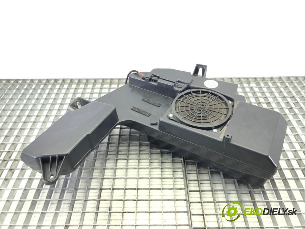 AUDI A4 B7 Avant (8ED) 2004 - 2008    2.0 TDI 103 kW [140 KM] olej napędowy 2004 - 2008  subwoofer 8E903538203 (Audio zariadenia)