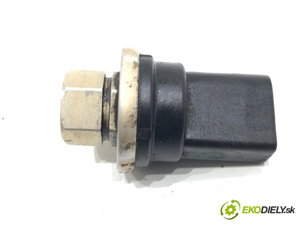 AUDI A4 B7 Avant (8ED) 2004 - 2008    2.0 TDI 103 kW [140 KM] olej napędowy 2004 - 2008  snímač klimatizace 8E0959126 (Snímače)