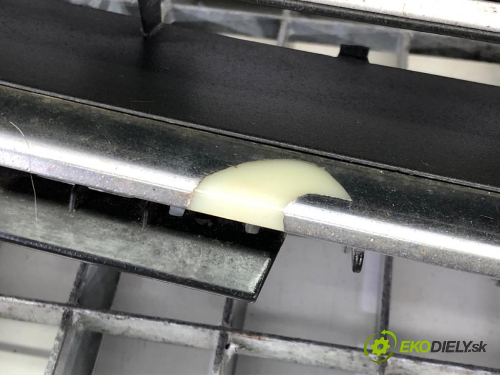 OPEL ASTRA H Kombi (A04) 2004 - 2014    1.7 CDTI (L35) 81 kW [110 KM] olej napędowy 2007 - 2014  mří nárazníka přední část 13238553 (Mřížky (masky) chladičů)