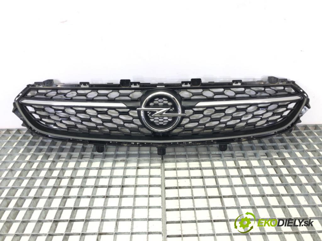OPEL CORSA F 2019 - 2022    1.2 (68) 55 kW [75 KM] benzyna 2019 - 2022  mřížka maska 9829474480 (Mřížky (masky) chladičů)