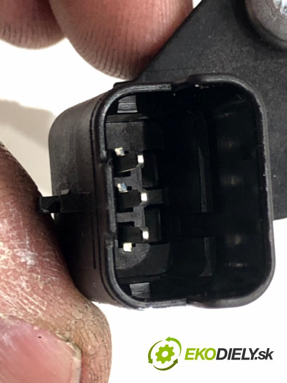 OPEL CORSA F 2019 - 2022    1.2 (68) 55 kW [75 KM] benzyna 2019 - 2022  snímač pozice hřídele klikového 9675226780 (Snímače polohy kliky, vačky)