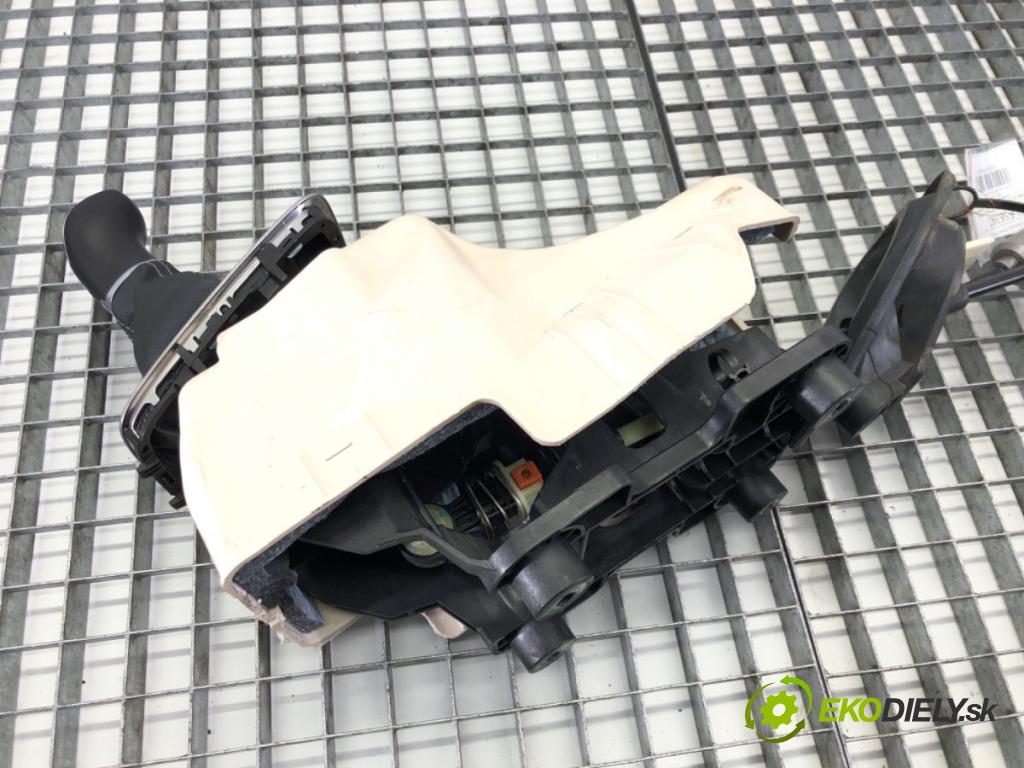 OPEL CORSA F 2019 - 2022    1.2 (68) 55 kW [75 KM] benzyna 2019 - 2022  Kulisa 9828239980 (Rýchlostné páky / kulisy)