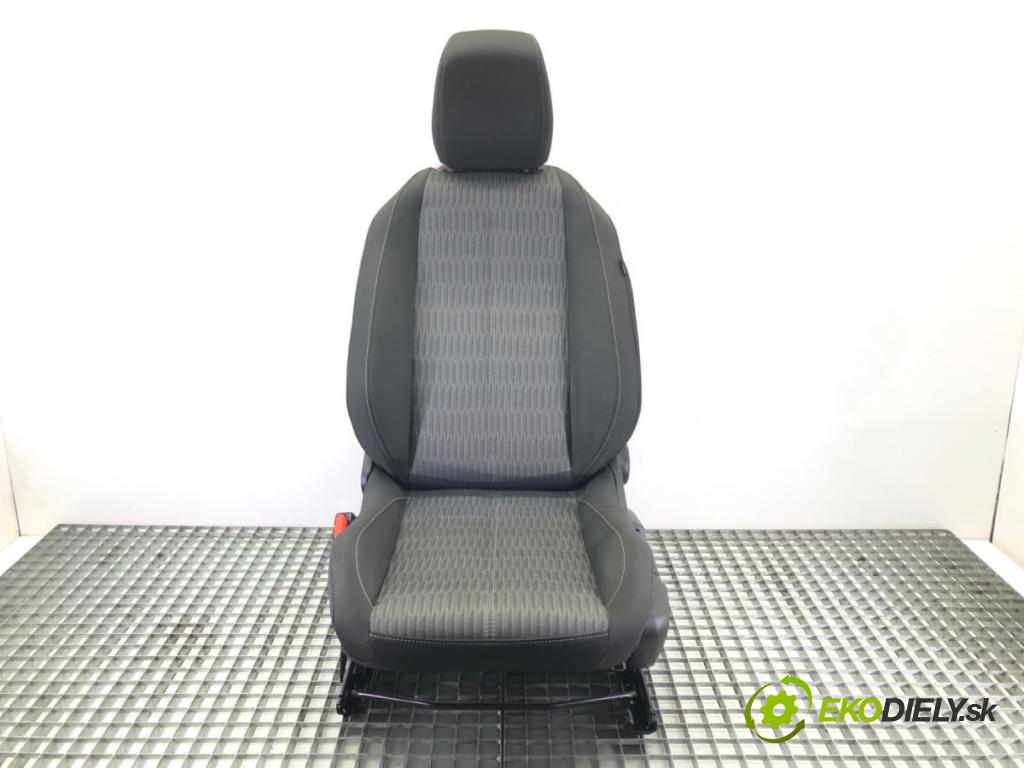 OPEL CORSA F 2019 - 2022    1.2 (68) 55 kW [75 KM] benzyna 2019 - 2022  Sedadlo ľavy predný 