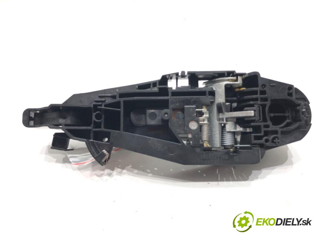 OPEL CORSA F 2019 - 2022    1.2 (68) 55 kW [75 KM] benzyna 2019 - 2022  Kľučka vonkajšia pravy zad