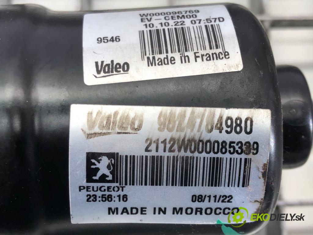 OPEL CORSA F 2019 - 2022    1.2 (68) 55 kW [75 KM] benzyna 2019 - 2022  Mechanizmus stieračov predný 9824784980 (Motorčeky stieračov predné)