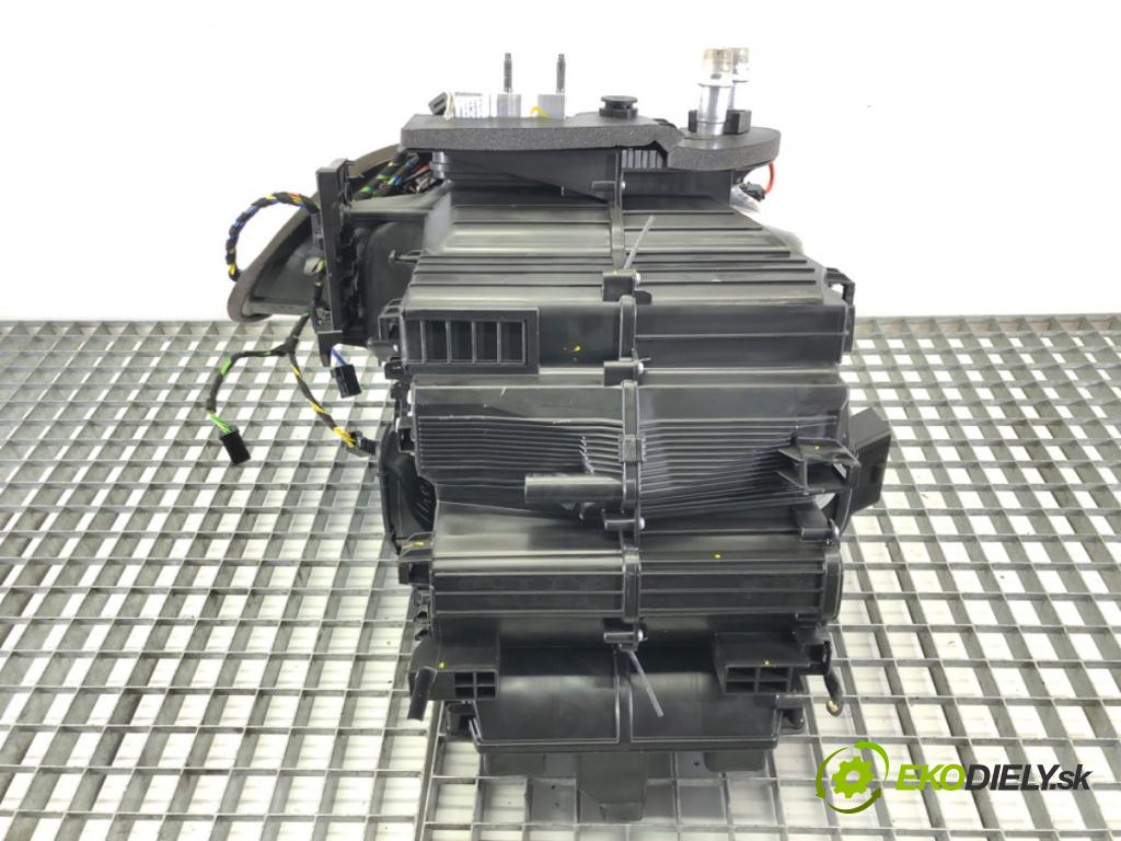 OPEL CORSA F 2019 - 2022    1.2 (68) 55 kW [75 KM] benzyna 2019 - 2022  topné těleso radiátor topení 9830697180 (Radiátory topení)