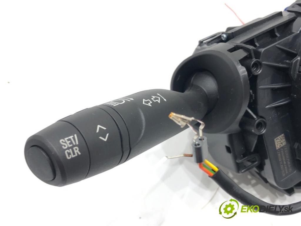 OPEL CORSA F 2019 - 2022    1.2 (68) 55 kW [75 KM] benzyna 2019 - 2022  Prepínač kombinovaný 98426959YX (Prepínače, spínače, tlačidlá a ovládače kúrenia)