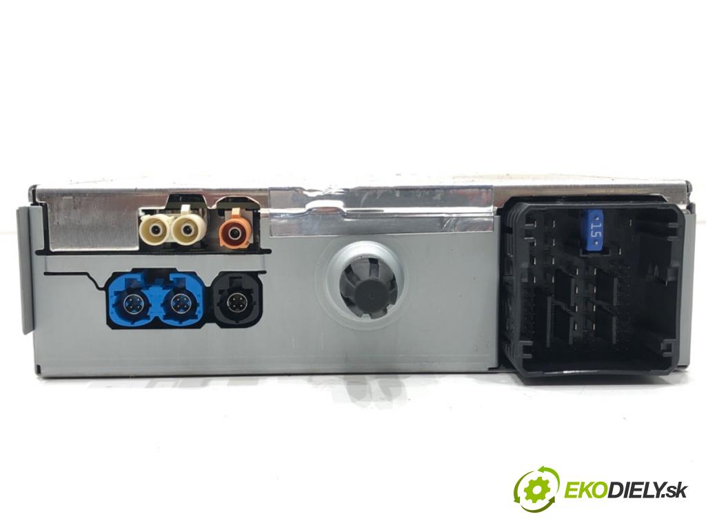 OPEL CORSA F 2019 - 2022    1.2 (68) 55 kW [75 KM] benzyna 2019 - 2022  RADIO Navigácia 9847854380 (Audio zariadenia)