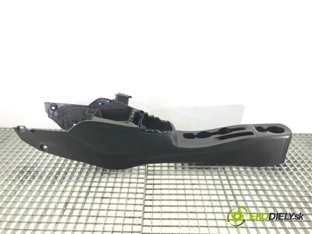 OPEL CORSA F 2019 - 2022    1.2 (68) 55 kW [75 KM] benzyna 2019 - 2022  Tunel stredový 39196817 (Stredový tunel / panel)