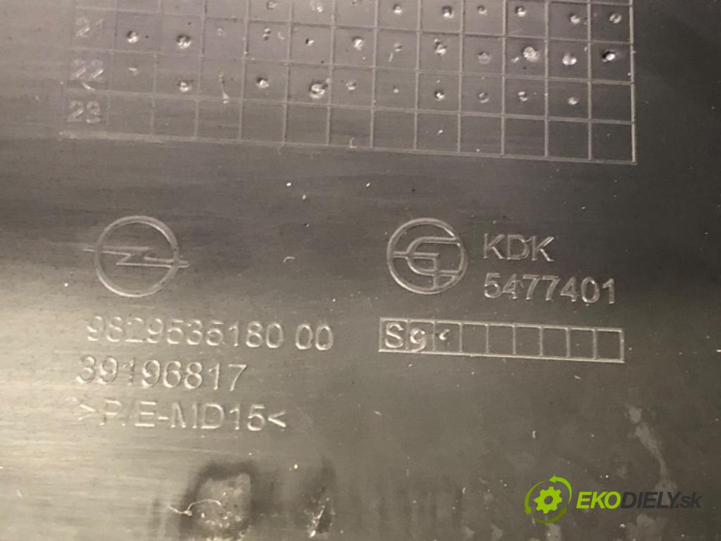 OPEL CORSA F 2019 - 2022    1.2 (68) 55 kW [75 KM] benzyna 2019 - 2022  Tunel stredový 39196817 (Stredový tunel / panel)