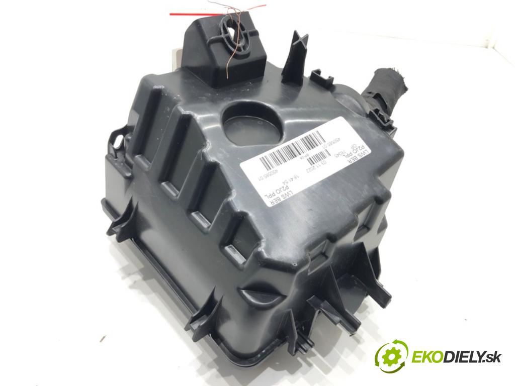 OPEL CORSA F 2019 - 2022    1.2 (68) 55 kW [75 KM] benzyna 2019 - 2022  skříňka poistková  (Pojistkové skříňky)