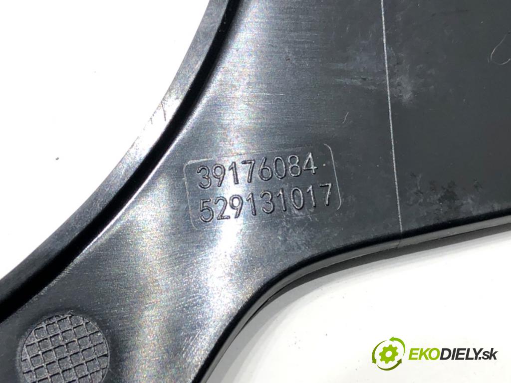 OPEL CORSA F 2019 - 2022    1.2 (68) 55 kW [75 KM] benzyna 2019 - 2022  lišty kryt 39181175 39176084 (Lišty)