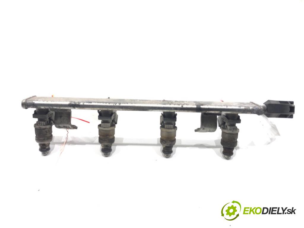 MITSUBISHI LANCER VIII (CY_A, CZ_A) 2007 - 2022    1.5 80 kW [109 KM] benzyna 2008 - 2022  Lišta vstrekovacia MR988977 (Vstrekovacie lišty)