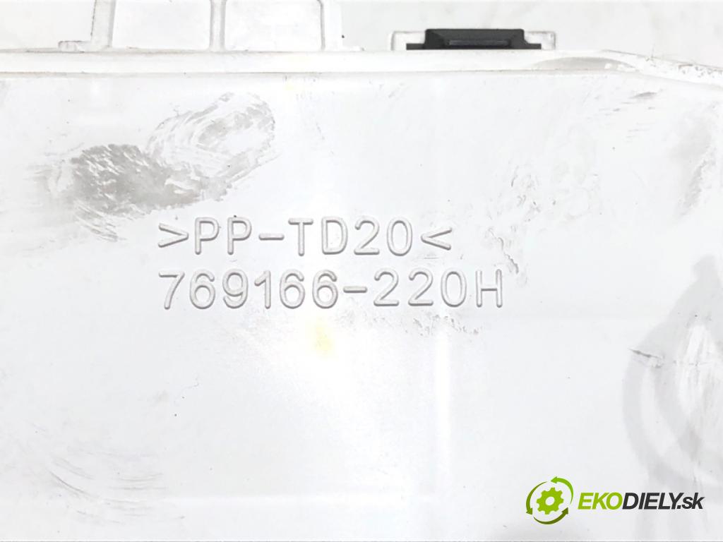 MITSUBISHI LANCER VIII (CY_A, CZ_A) 2007 - 2022    1.5 80 kW [109 KM] benzyna 2008 - 2022  Prístrojovka 8100A117 (Prístrojové dosky, displeje)
