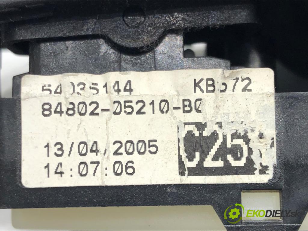 TOYOTA AVENSIS Kombi (_T25_) 2003 - 2008    2.0 (AZT250_) 108 kW [147 KM] benzyna 2003 - 2008  Prepínač okien 84820-05100 (Prepínače, spínače, tlačidlá a ovládače kúrenia)