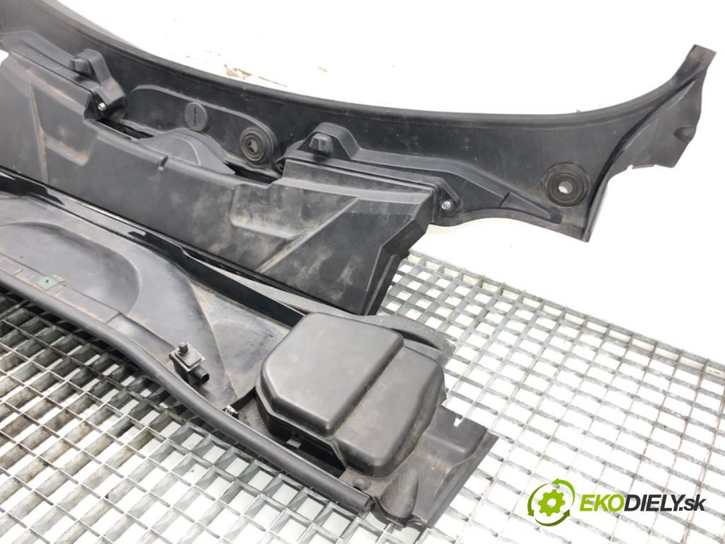 BMW 3 Touring (E91) 2004 - 2012    320 i 125 kW [170 KM] benzyna 2007 - 2012  Torpédo, plast pod čelné okno 6924277 6987498 (Torpéda)