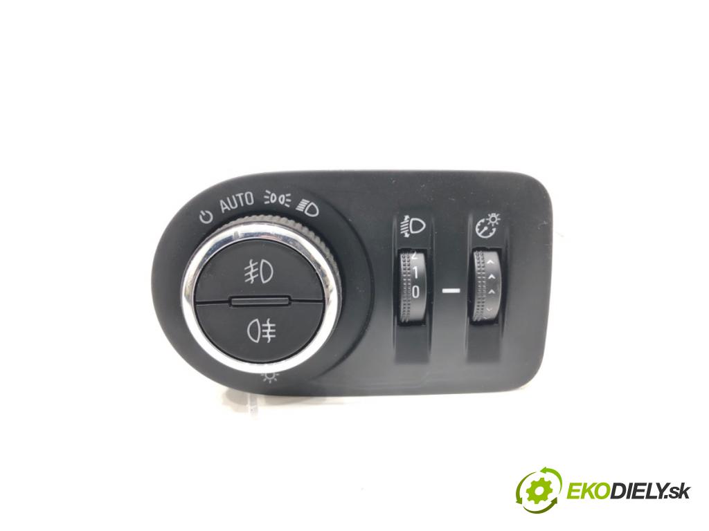 OPEL CORSA E (X15) 2014 - 2022    1.4 (08, 68) 66 kW [90 KM] benzyna 2014 - 2022  spínač světel 13470446
