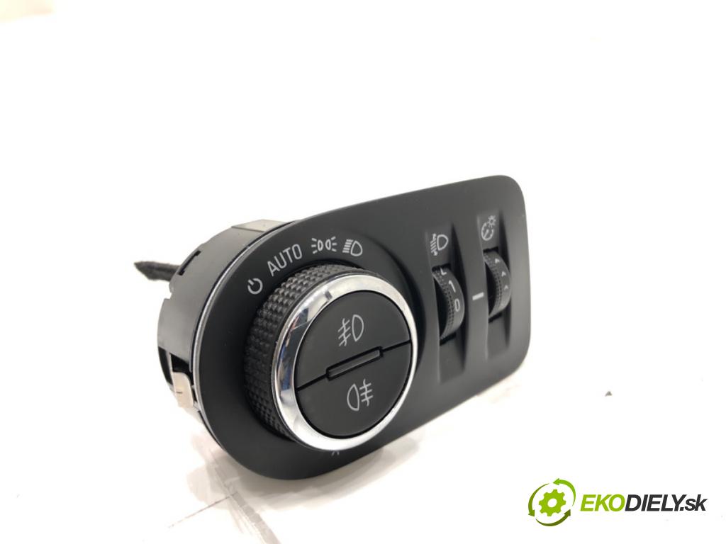 OPEL CORSA E (X15) 2014 - 2022    1.4 (08, 68) 66 kW [90 KM] benzyna 2014 - 2022  spínač světel 13470446