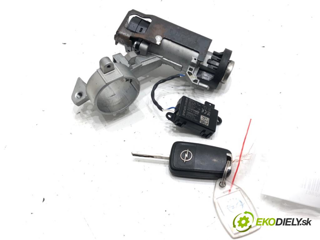 OPEL CORSA E (X15) 2014 - 2022    1.4 (08, 68) 66 kW [90 KM] benzyna 2014 - 2022  spinačka 13496392 (Spínacie skrinky a kľúče)