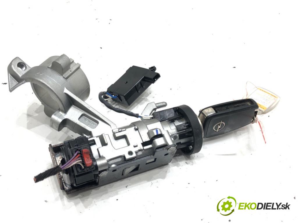 OPEL CORSA E (X15) 2014 - 2022    1.4 (08, 68) 66 kW [90 KM] benzyna 2014 - 2022  spinačka 13496392 (Spínacie skrinky a kľúče)