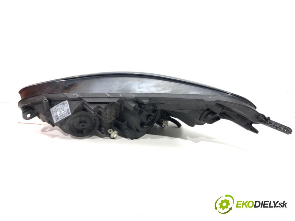 OPEL CORSA E (X15) 2014 - 2022    1.4 (08, 68) 66 kW [90 KM] benzyna 2014 - 2022  Svetlomet pravy predný 39108223