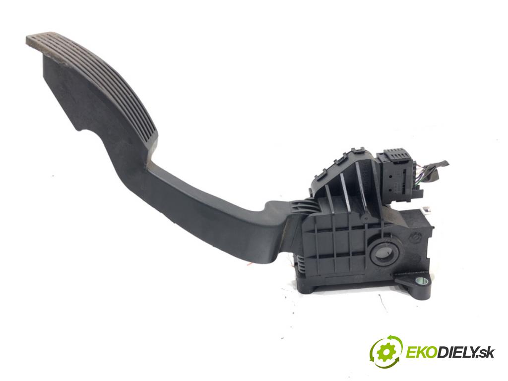 OPEL CORSA E (X15) 2014 - 2022    1.4 (08, 68) 66 kW [90 KM] benzyna 2014 - 2022  Potenciometer plynu  (Pedále)