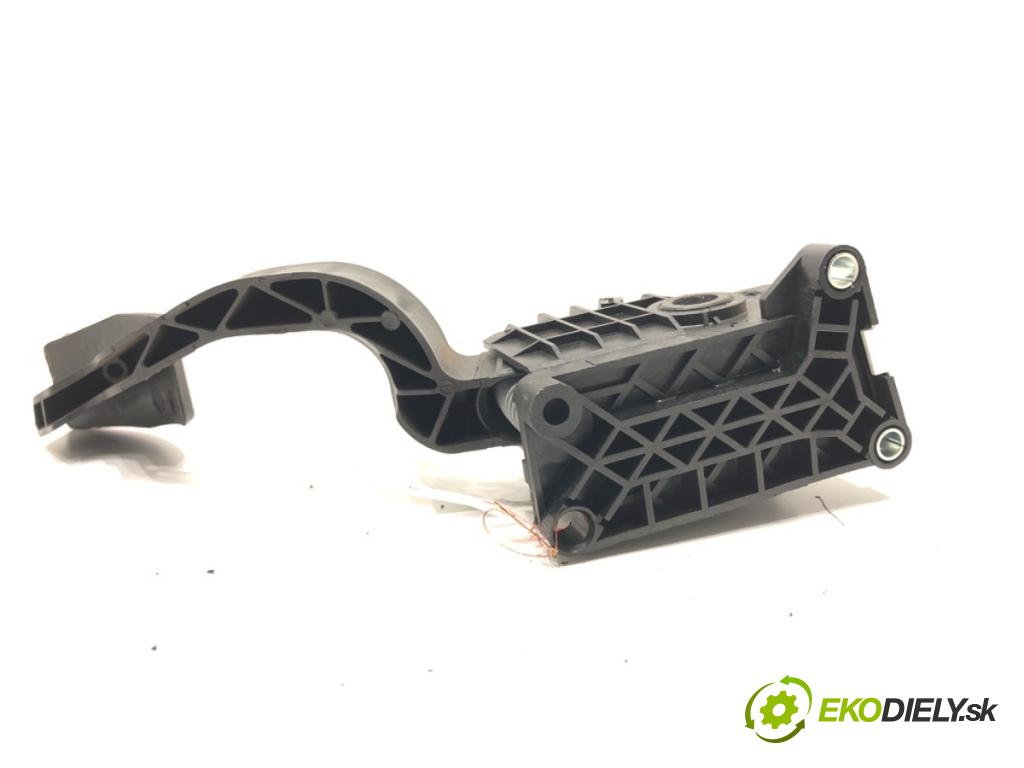 OPEL CORSA E (X15) 2014 - 2022    1.4 (08, 68) 66 kW [90 KM] benzyna 2014 - 2022  Potenciometer plynu  (Pedále)