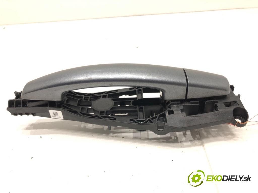 OPEL CORSA E (X15) 2014 - 2022    1.4 (08, 68) 66 kW [90 KM] benzyna 2014 - 2022  Kľučka vonkajšia ľavy zad 
