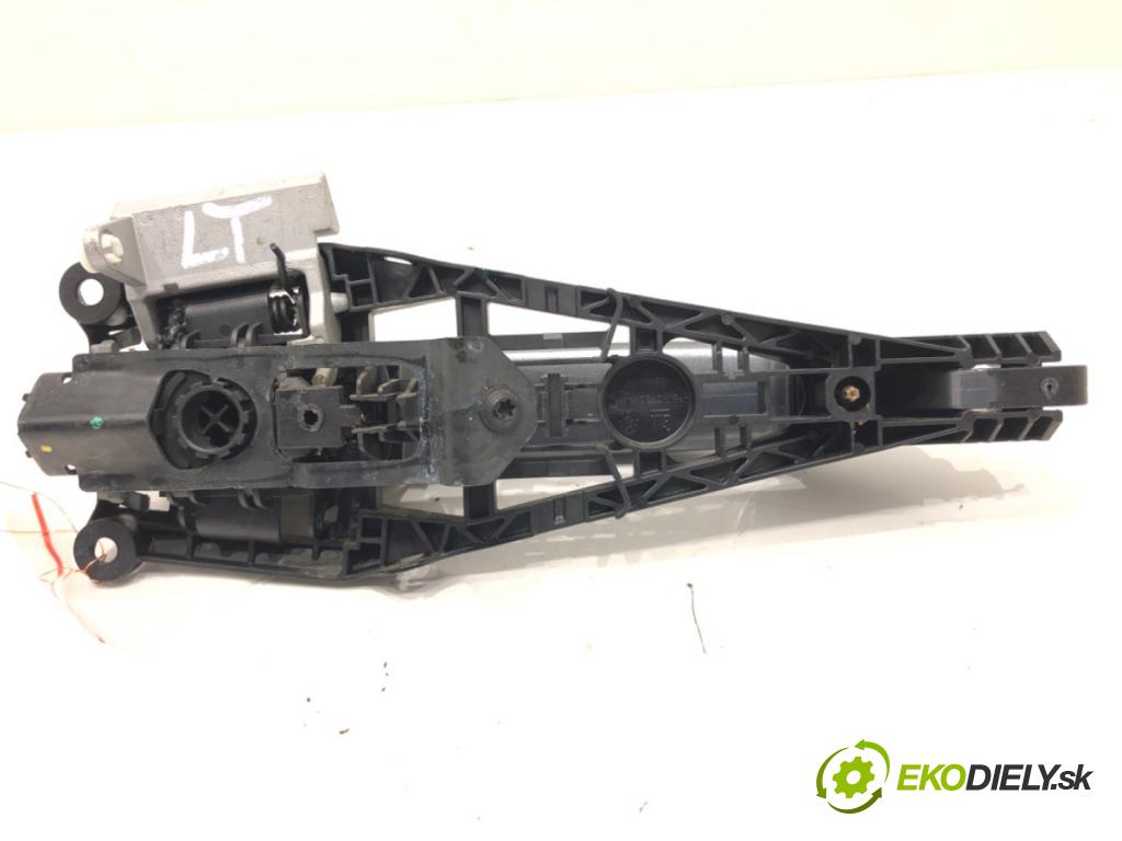 OPEL CORSA E (X15) 2014 - 2022    1.4 (08, 68) 66 kW [90 KM] benzyna 2014 - 2022  Kľučka vonkajšia ľavy zad