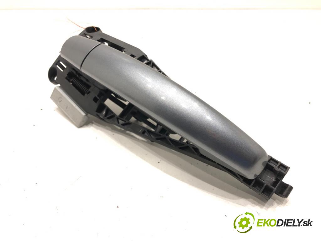 OPEL CORSA E (X15) 2014 - 2022    1.4 (08, 68) 66 kW [90 KM] benzyna 2014 - 2022  Kľučka vonkajšia ľavy zad