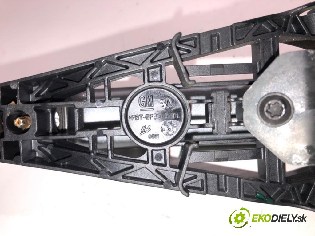 OPEL CORSA E (X15) 2014 - 2022    1.4 (08, 68) 66 kW [90 KM] benzyna 2014 - 2022  Kľučka vonkajšia ľavy zad