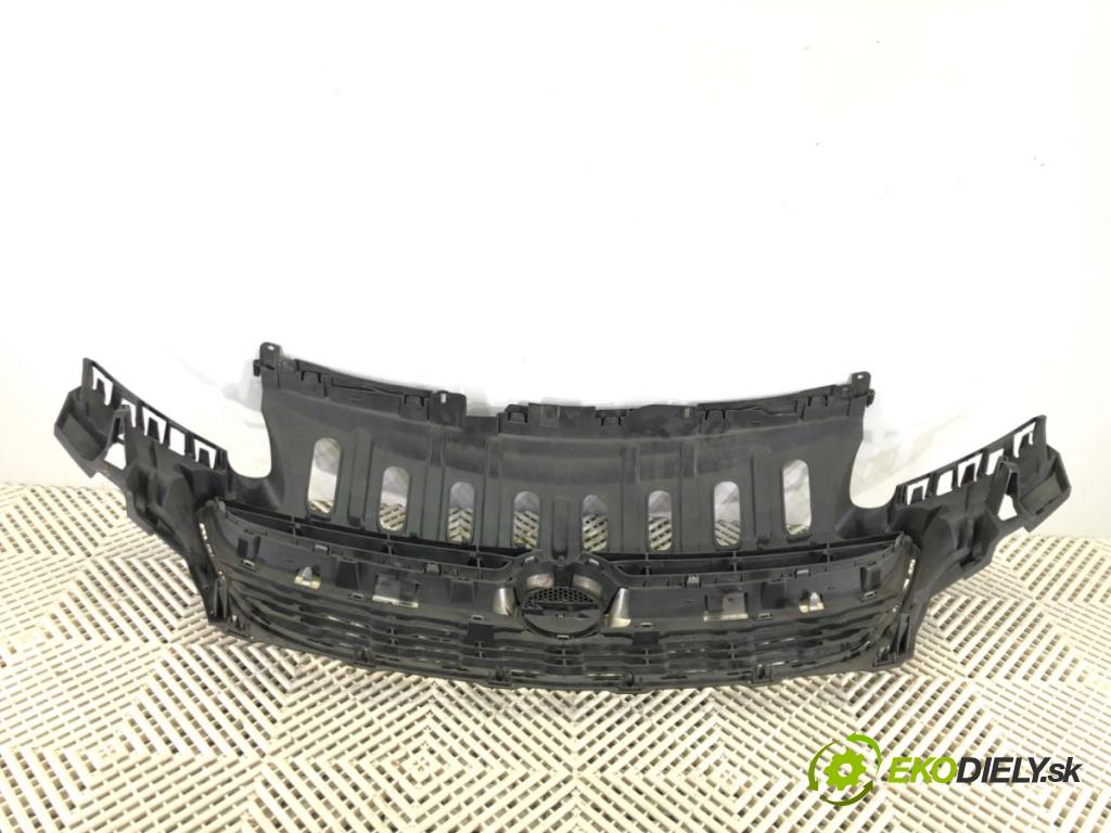 OPEL CORSA E (X15) 2014 - 2022    1.4 (08, 68) 66 kW [90 KM] benzyna 2014 - 2022  mřížka maska 39003576 (Mřížky (masky) chladičů)