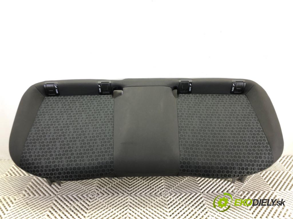 OPEL CORSA E (X15) 2014 - 2022    1.4 (08, 68) 66 kW [90 KM] benzyna 2014 - 2022  Sedadlo zad  (Sedačky, sedadlá)