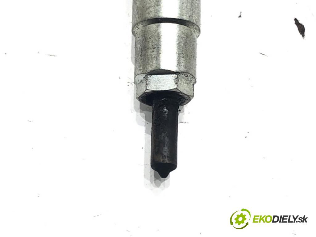 TOYOTA AVENSIS (_T25_) 2003 - 2008    2.0 D-4D (ADT250_) 93 kW [126 KM] olej napędowy 2006 - 2008  vstrekovač 23670-0R030 (Vstrekovače)