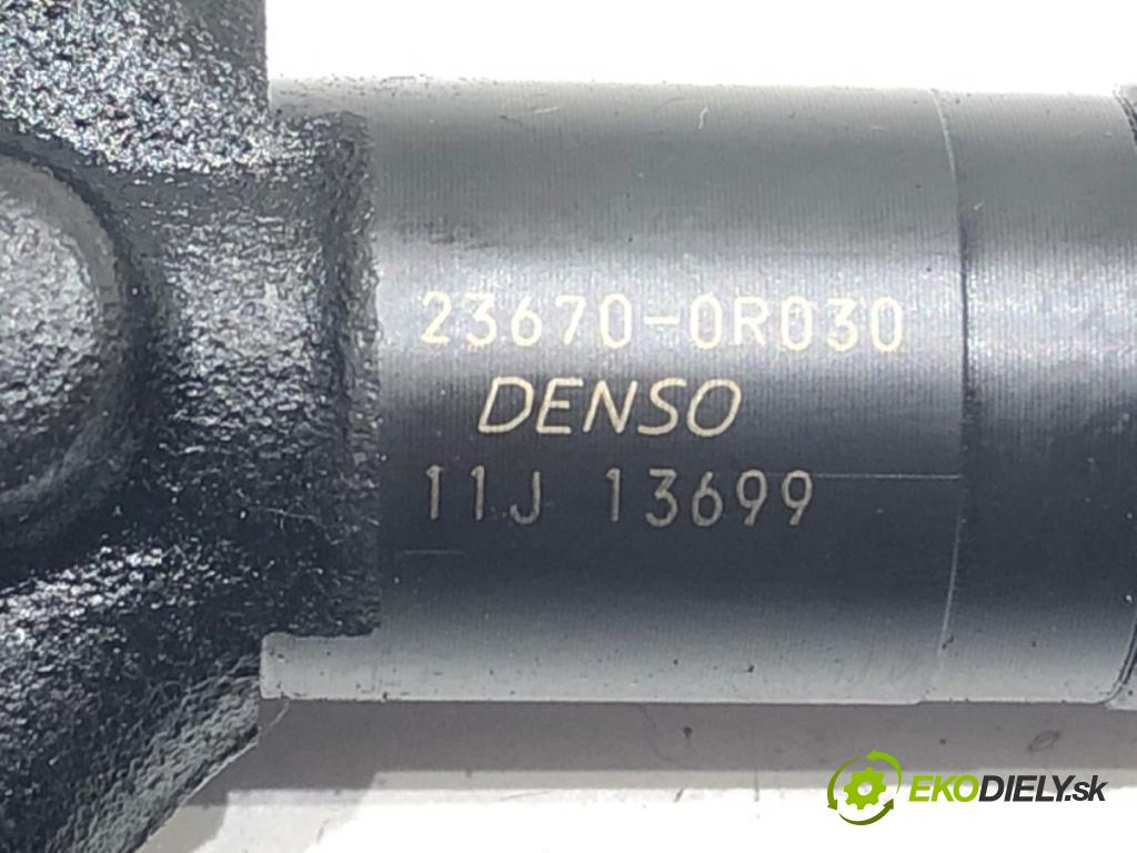 TOYOTA AVENSIS (_T25_) 2003 - 2008    2.0 D-4D (ADT250_) 93 kW [126 KM] olej napędowy 2006 - 2008  vstrekovač 23670-0R030 (Vstrekovače)