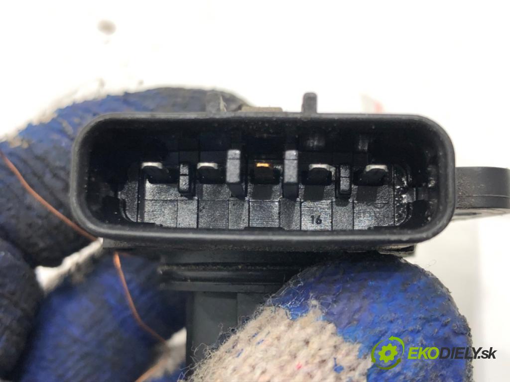 TOYOTA AVENSIS (_T25_) 2003 - 2008    2.0 D-4D (ADT250_) 93 kW [126 KM] olej napędowy 2006 - 2008  Váha vzduchu 22204-0N010 (Váhy vzduchu)