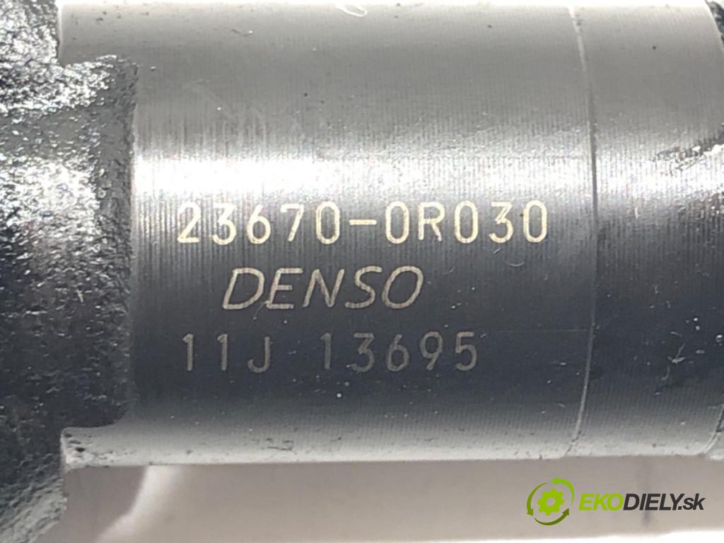 TOYOTA AVENSIS (_T25_) 2003 - 2008    2.0 D-4D (ADT250_) 93 kW [126 KM] olej napędowy 2006 - 2008  vstrekovač 23670-0R030 (Vstrekovače)