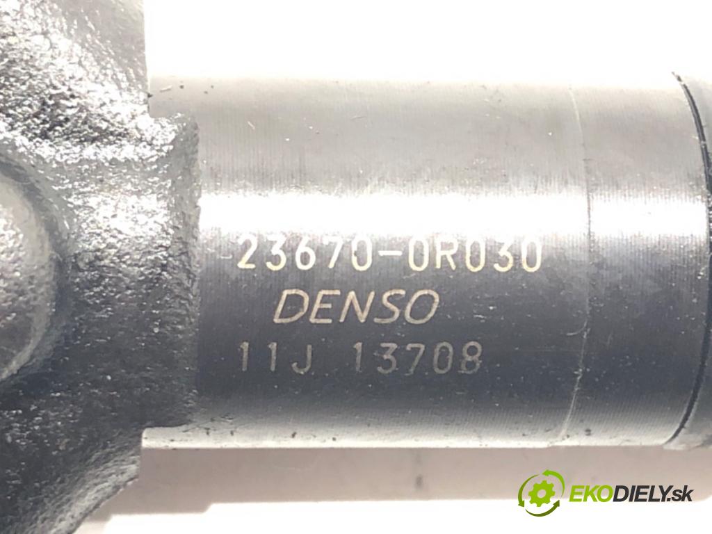 TOYOTA AVENSIS (_T25_) 2003 - 2008    2.0 D-4D (ADT250_) 93 kW [126 KM] olej napędowy 2006 - 2008  vstrekovač 23670-0R030 (Vstrekovače)